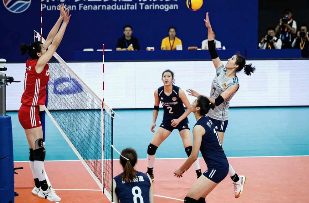 Mười phút ở phút 80: Hormiga González và vùng tối của một bản hợp đồng