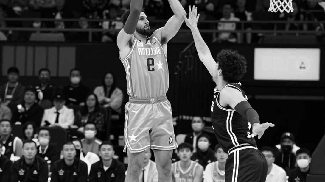 Itoudis, Hapoel Tel Aviv và đêm Athens: chiến thắng 91-81 dựng trên một nỗi đau riêng