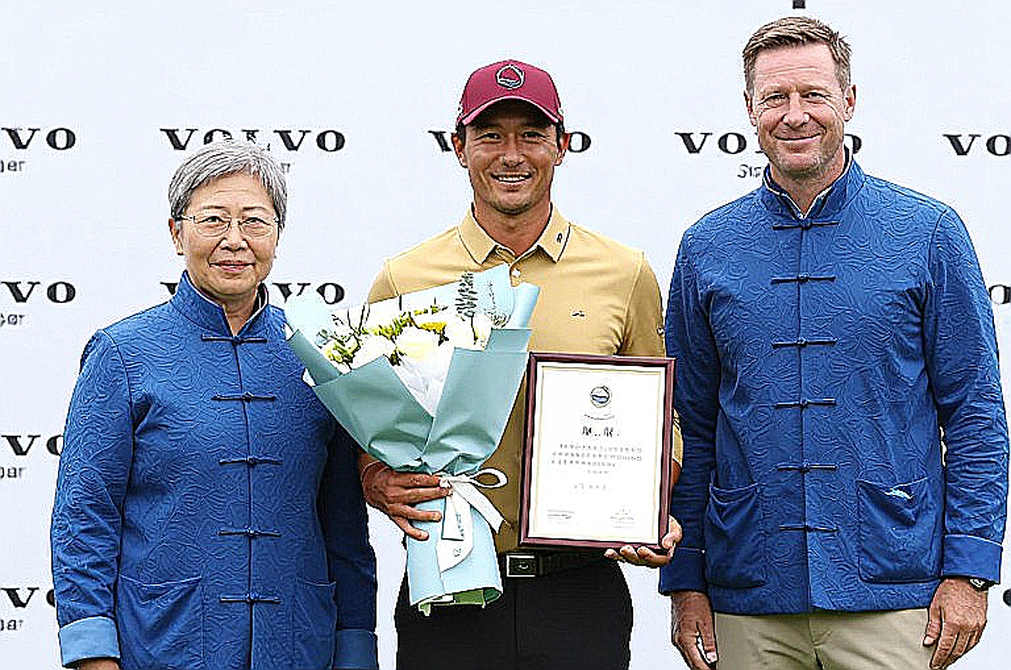 Chấn thương bàn tay của Daniel Ricciardo và lá hồ sơ y tế quá sạch sẽ